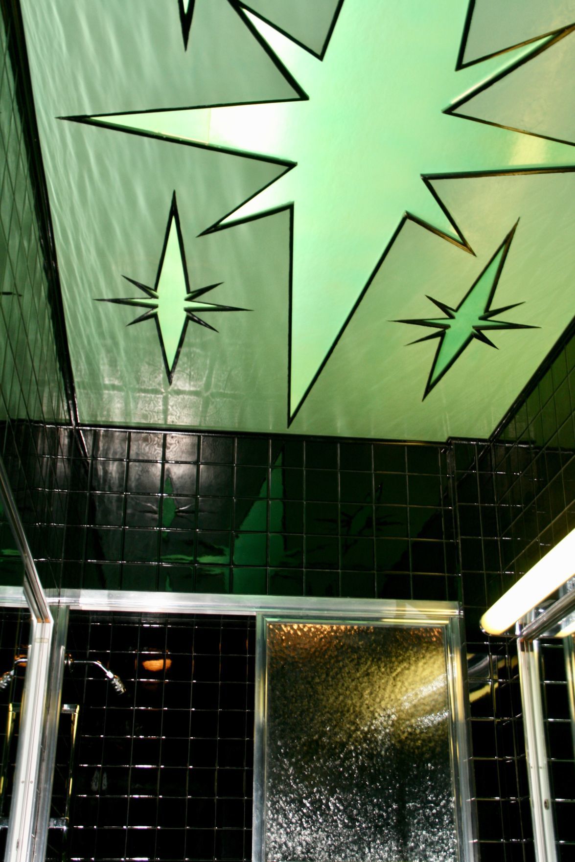 Big Dorothy's Bathroom